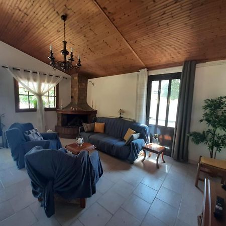 Tota'S Family House, 4 Min Walk To The Beach Levendokhorion Bagian luar foto